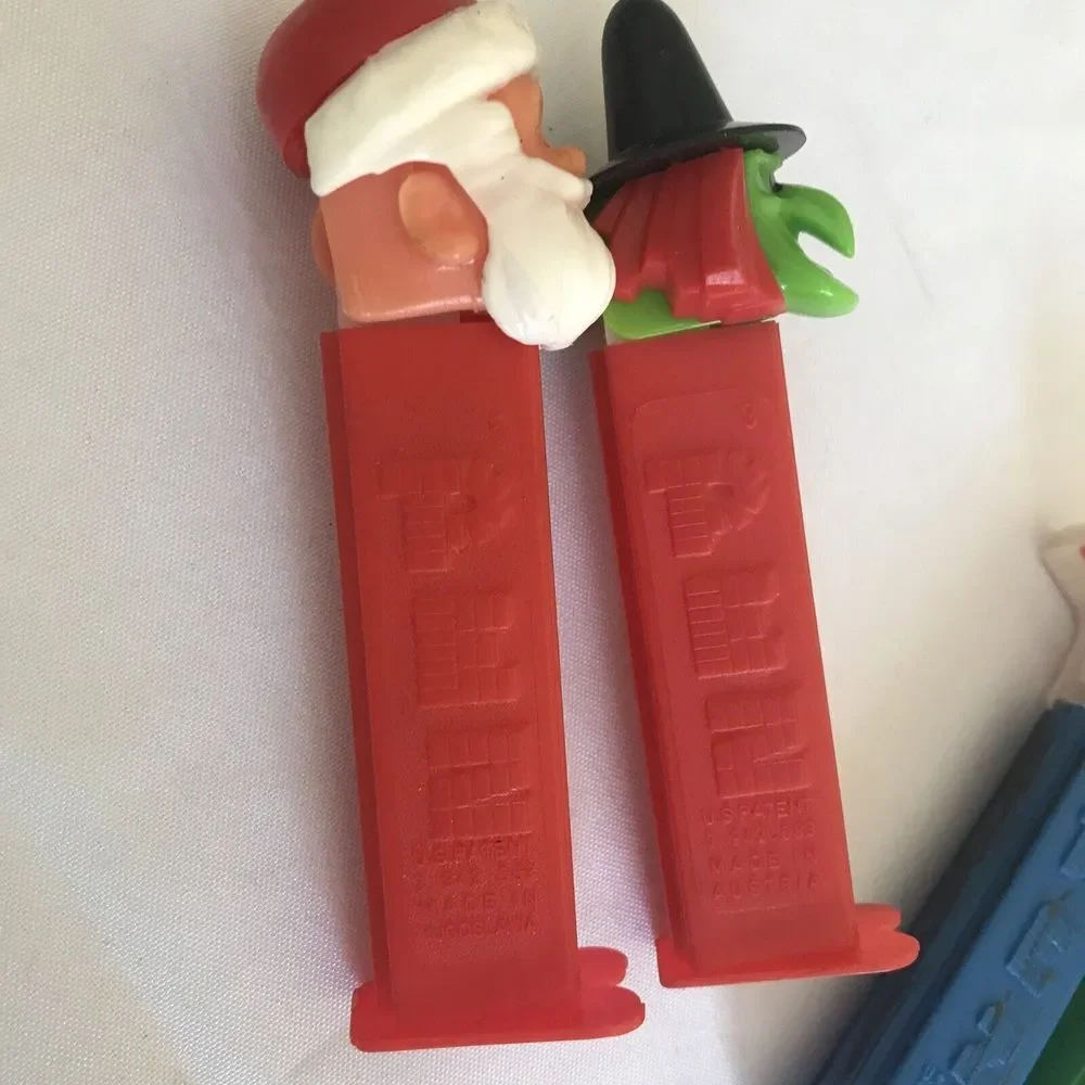 PEZ Dispensers Lot of 21 PEANUTS, DISNEY GARFIELD, SANTAS, LAMB AND‎ MORE